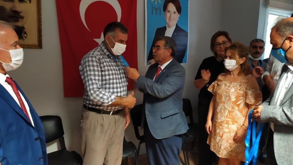 Adana'da İYİ Partiye katılımlar gerçekleşti