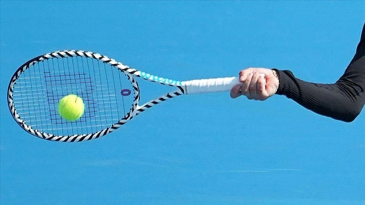 Aşı yaptırmayan tenisçiler Avustralya Açık'a katılamayacak