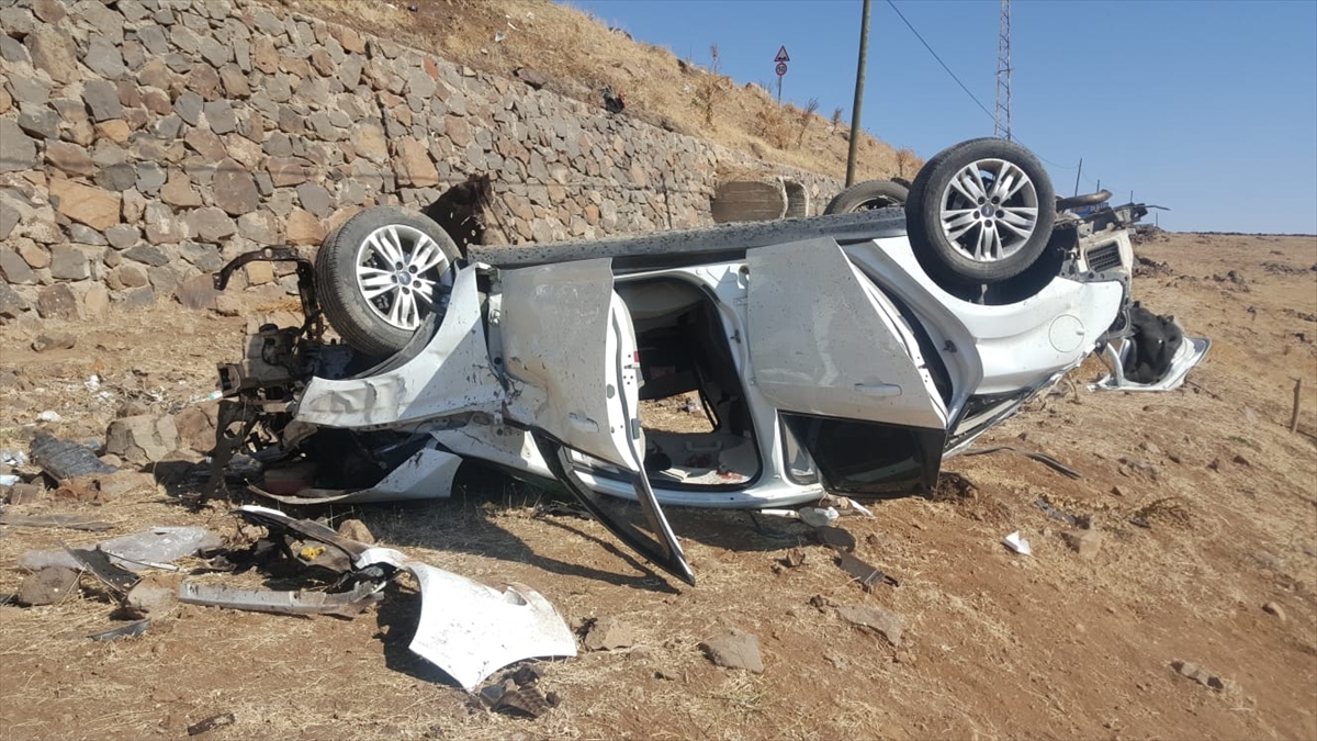 Bingöl’de feci kaza: 3 ölü 3 yaralı