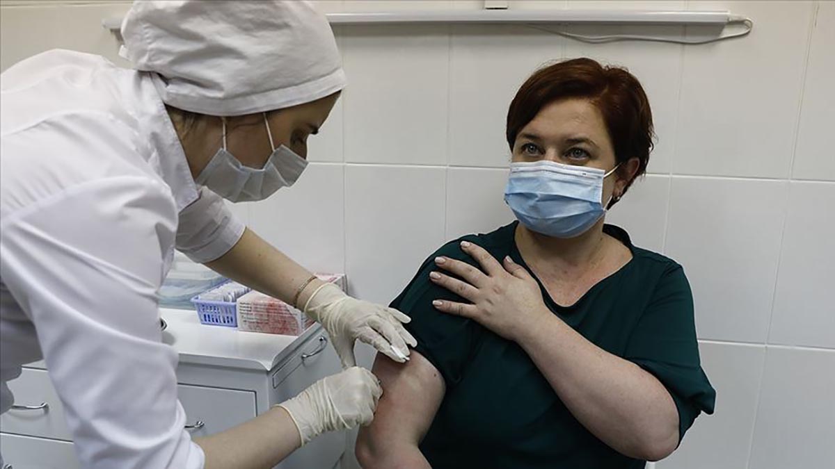 Rusya'da Kovid-19 aşı olan kişi sayısı 50 milyonu aştı