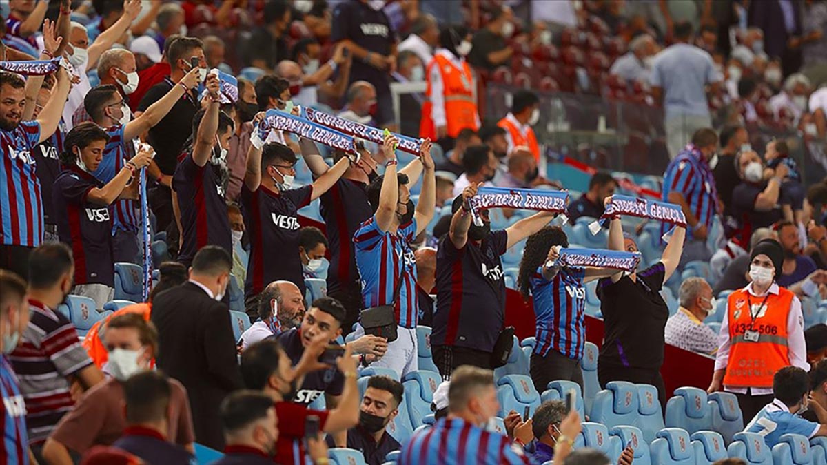 Trabzonspor'da kombine kartlar satışa çıkarıldı