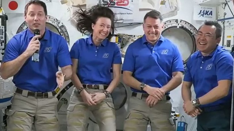 Astronotlar 20 saatlik yolculuğu tuvalet olmadan tamamlayacak