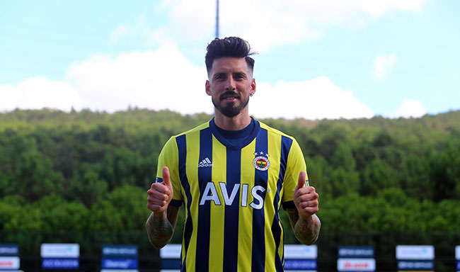Fenerbahçeli Sosa'nın gönlünü hangi güzel Türk oyuncu yaktı