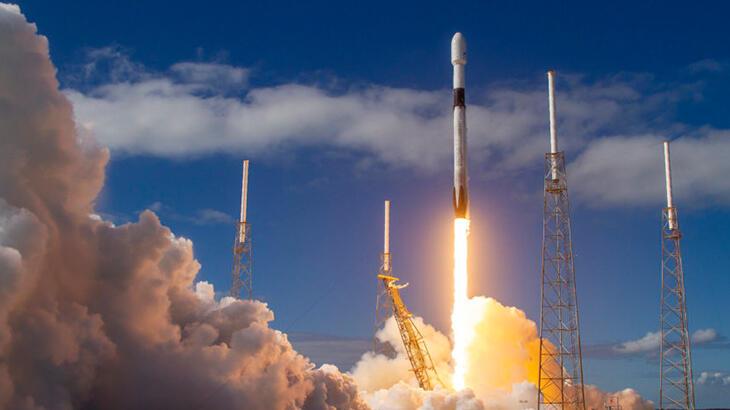 SpaceX, 53 Starlink uydusunu daha yörüngeye fırlattı