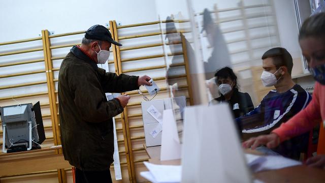 Bulgaristan seçimlerinde ikinci tura gidilecek