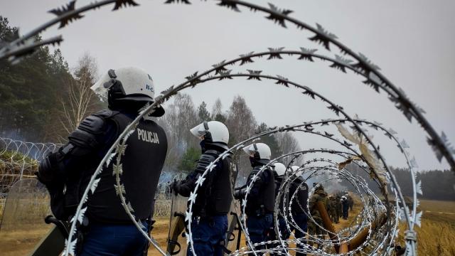 Sığınmacılar sınır kapısından kampa geri döndü