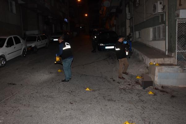 İzmir'de küfür kavgası: 1 ölü, 5 yaralı