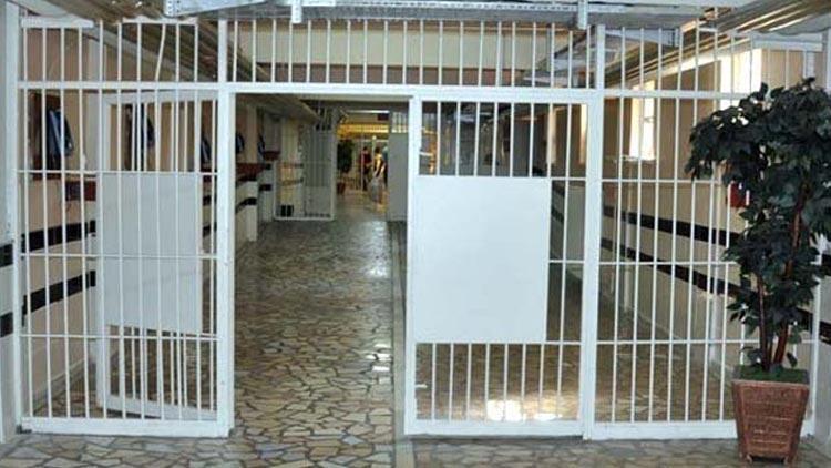 Açık cezaevi hükümlülerinin Covid-19 izin süresi uzatılıyor