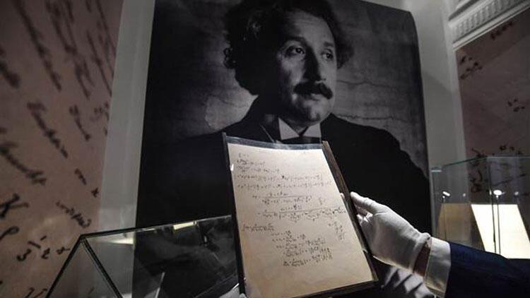 'Gizemli alıcıdan' Einstein'ın elyazmalarına rekor fiyat!