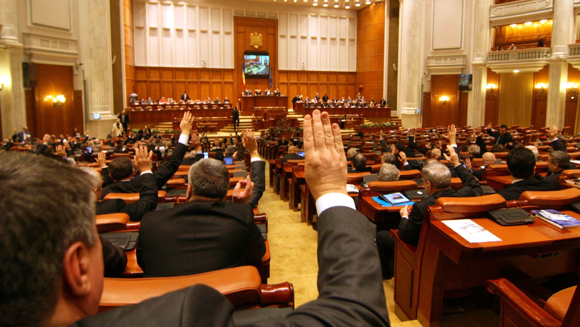 Romanya'da yeni hükümet kuruldu