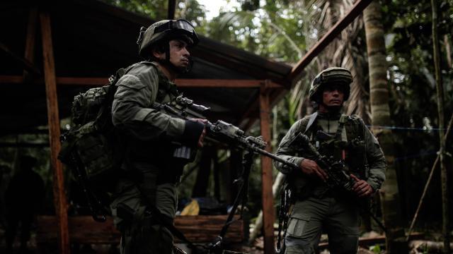 Kolombiya'da askeri birliğe saldırı: 1 ölü, 2 yaralı