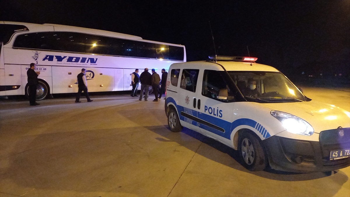Kovalamaca sonucu durdurulan otobüste 1 göçmen yakalandı
