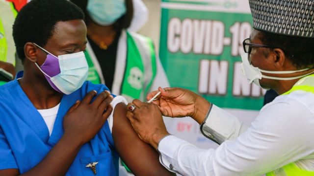 Nijerya, 'tarihi geçmiş korona aşısı yapıldığı' iddialarını yalanladı