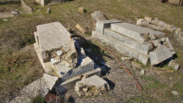 Fransa'da Müslüman mezarlarına saldırı
