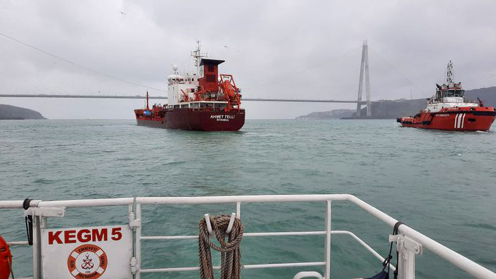 İstanbul Boğaz gemi trafiğine kapatıldı