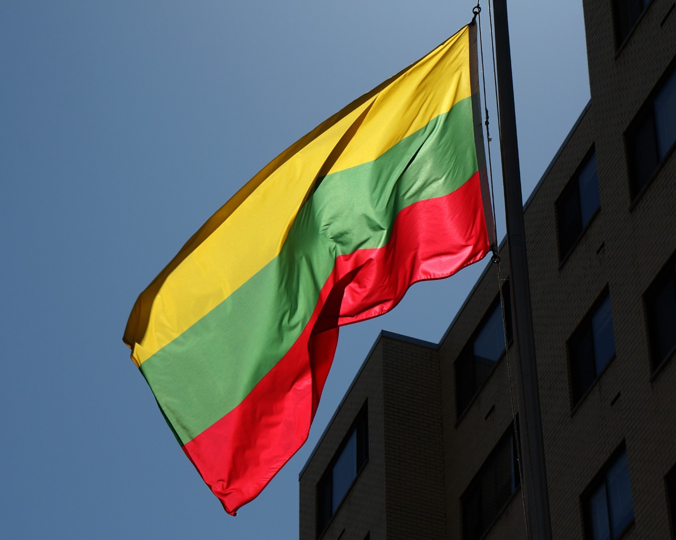 Litvanya, Çin Büyükelçiliğini kapattı