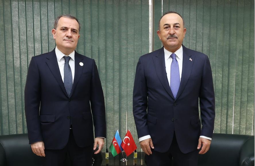 Dışişleri Bakanı Çavuşoğlu, Azerbaycanlı mevkidaşı ile görüştü