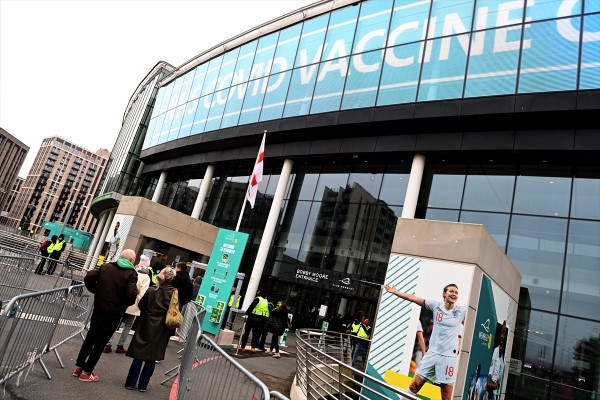 Wembley Stadı Kovid-19 aşı merkezine dönüştürüldü