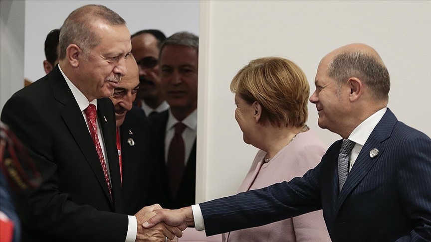 Erdoğan, Almanya Başbakanı Scholz’u kutladı