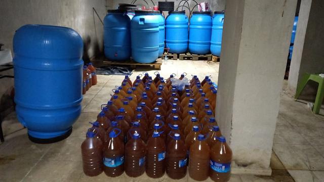 Manisa'da 7 ton kaçak içki ele geçirildi