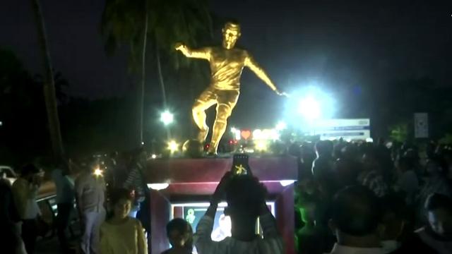 Ronaldo'nun heykeli Hindistan'ı karıştırdı