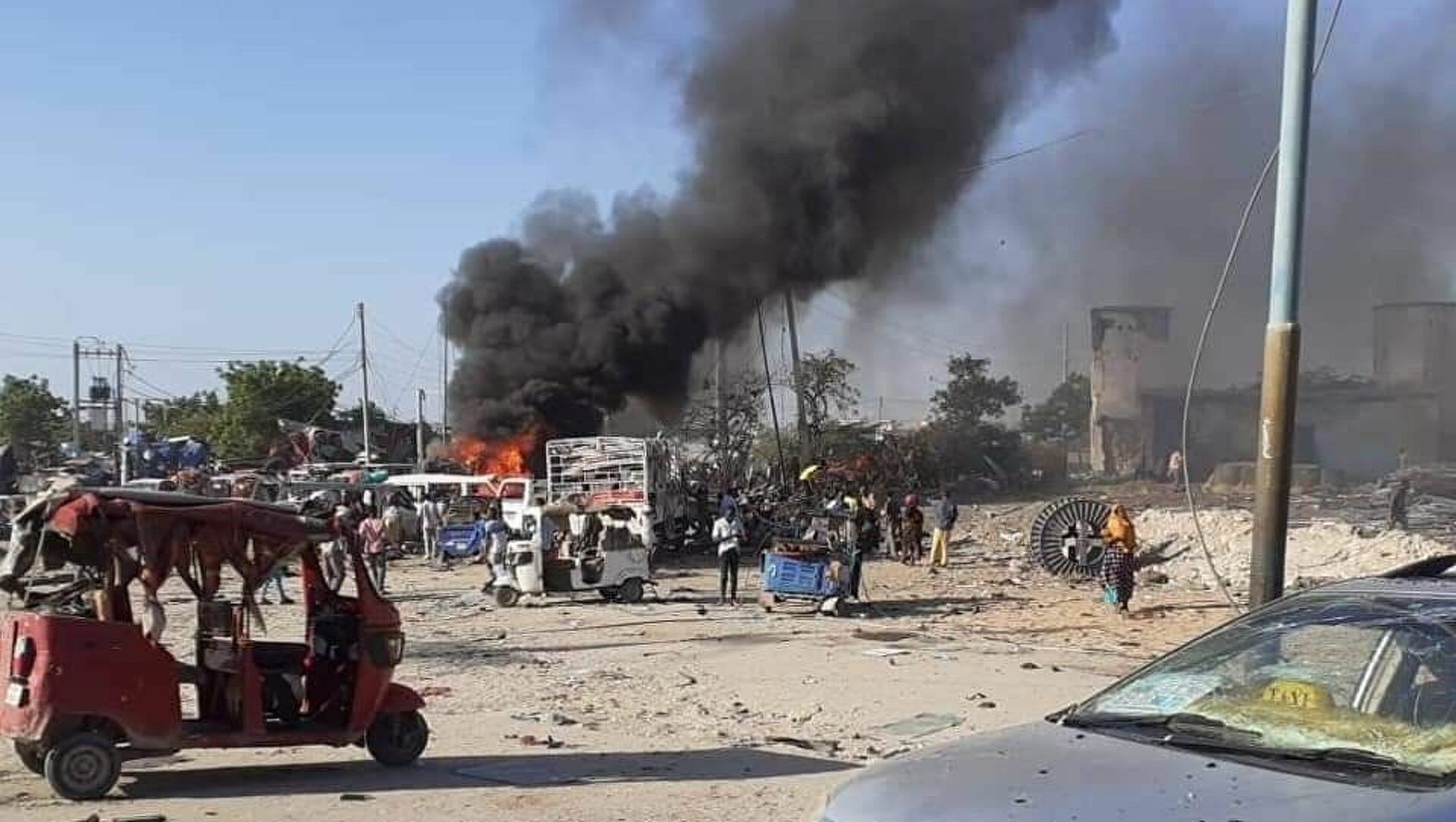 Somali'de bomba yüklü araçla terör saldırısı