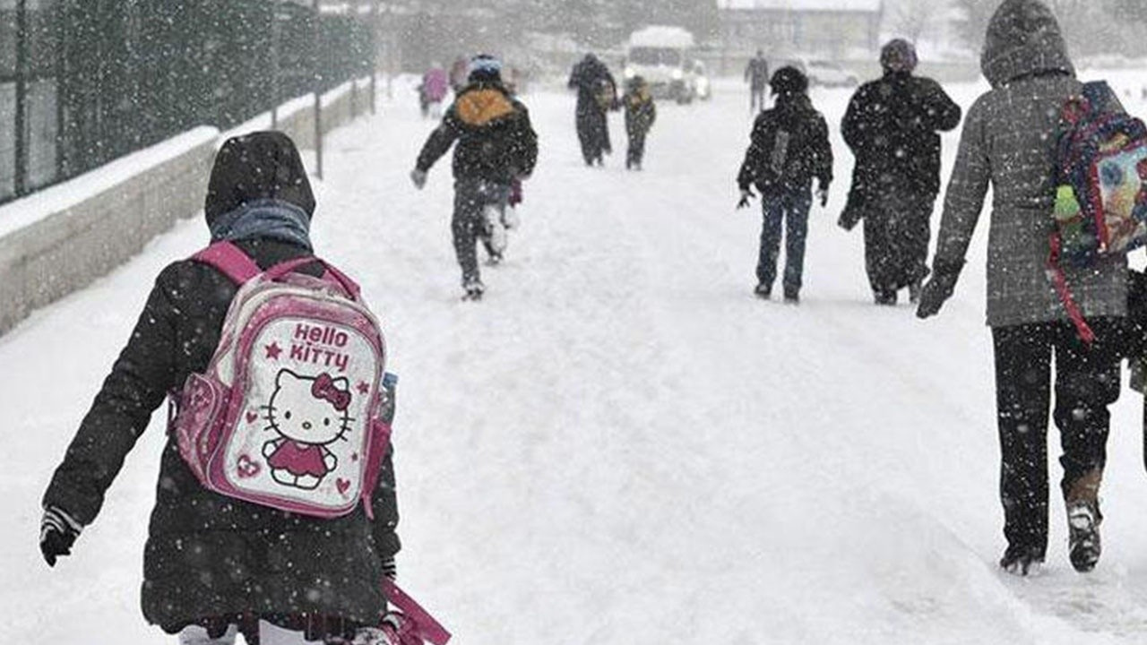Bir okulda daha eğitime kar engeli