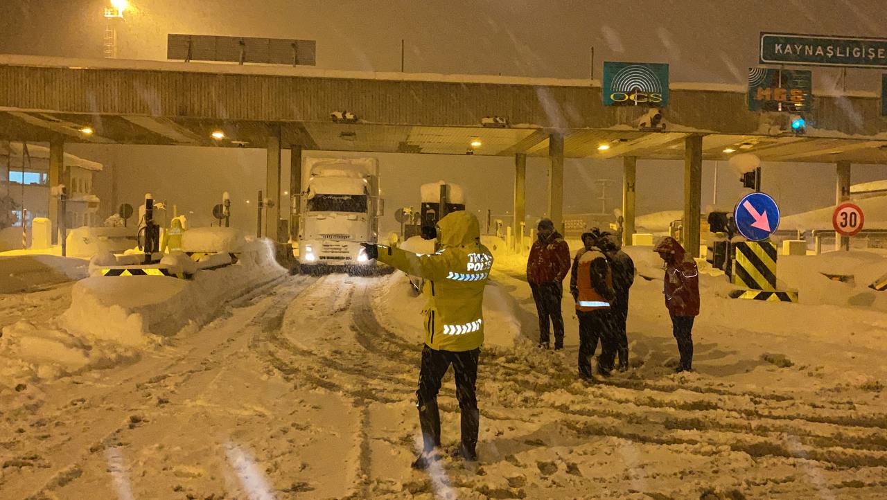 İstanbul'dan Ankara yönüne gidenler için bekleme yerleri açıklandı