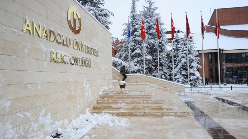 Anadolu Üniversitesi 27 personel alacak