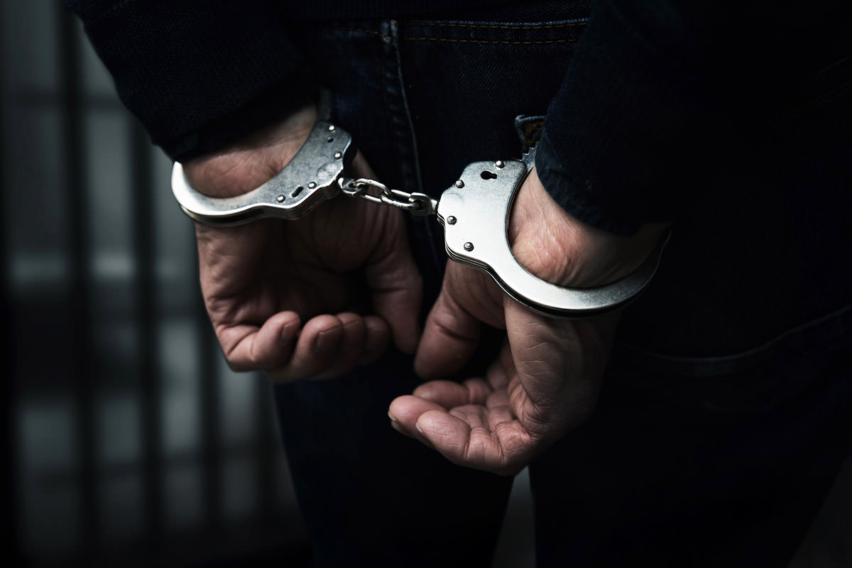 Antalya'da çeşitli suçlardan aranan 49 zanlı tutuklandı