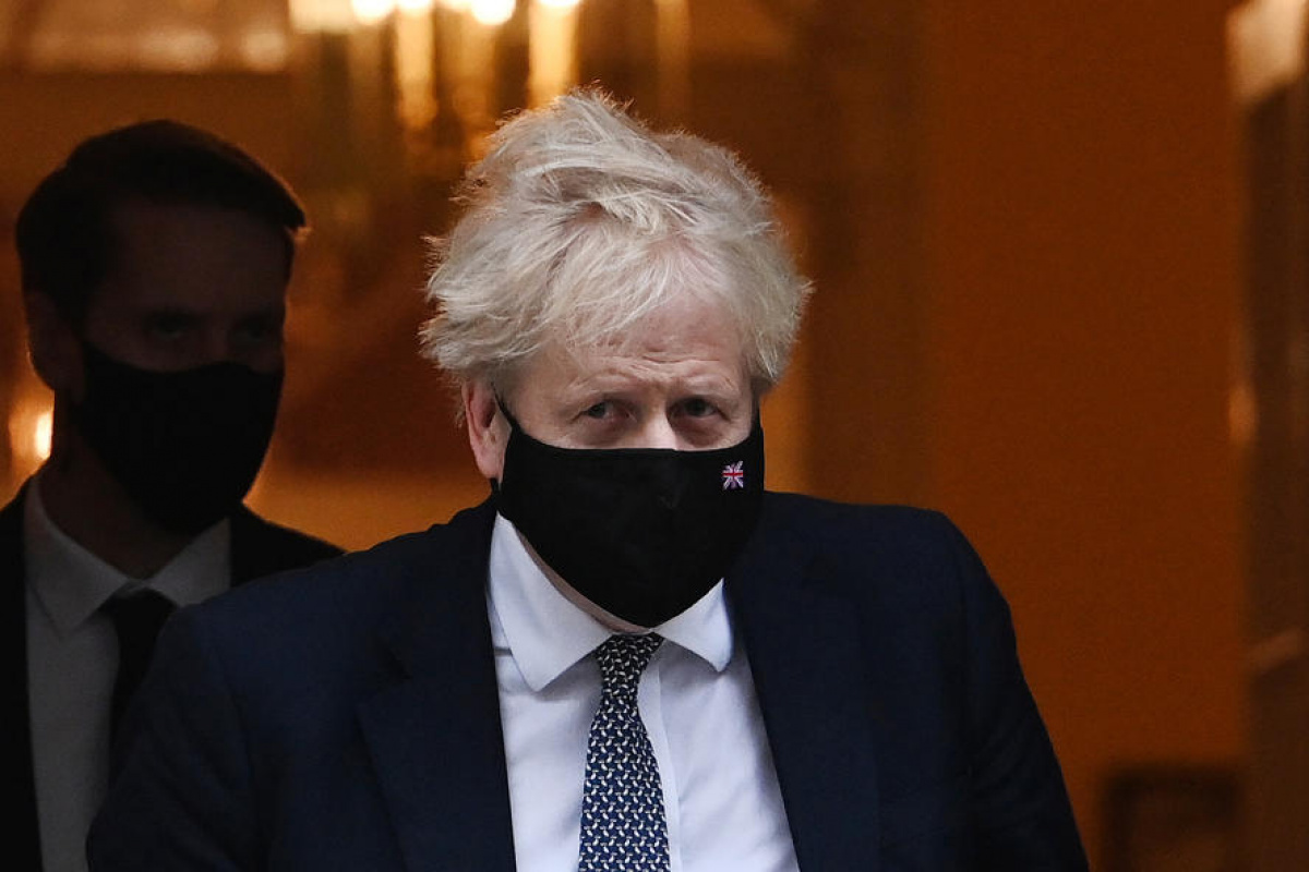 Başbakanlık konutunda parti düzenleyen Boris Johnson özür diledi