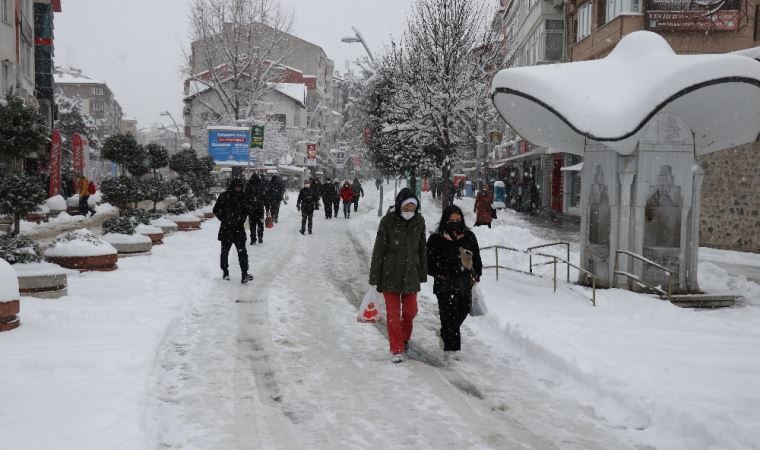 Bolu'da hayat buz tuttu! Türkiye'nin en soğuk ili oldu