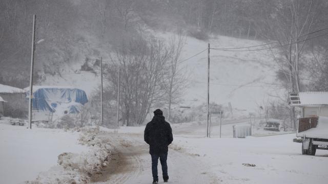 Trakya'nın yüksek kesimlerinde kar yağışı başladı