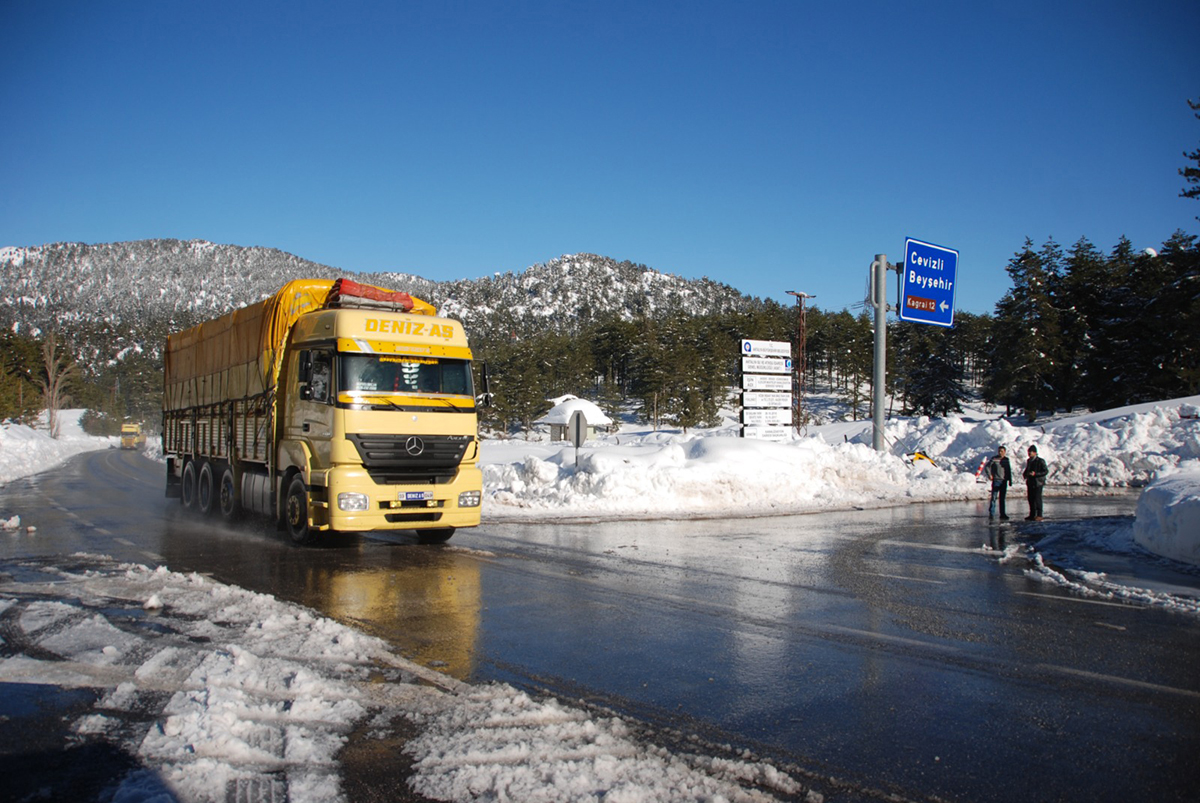 Antalya-Konya yolu ulaşıma açıldı