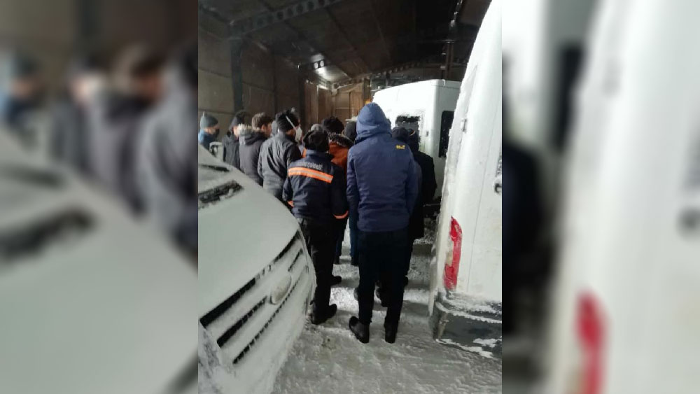 120 maden işçisi karda mahsur kaldı