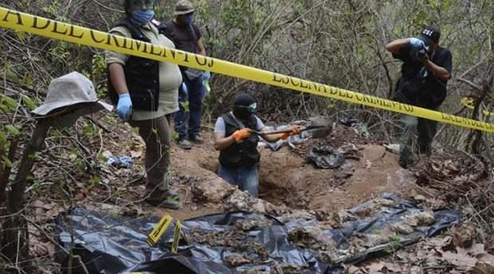 Meksika'da bir arazide 28 ceset bulundu!