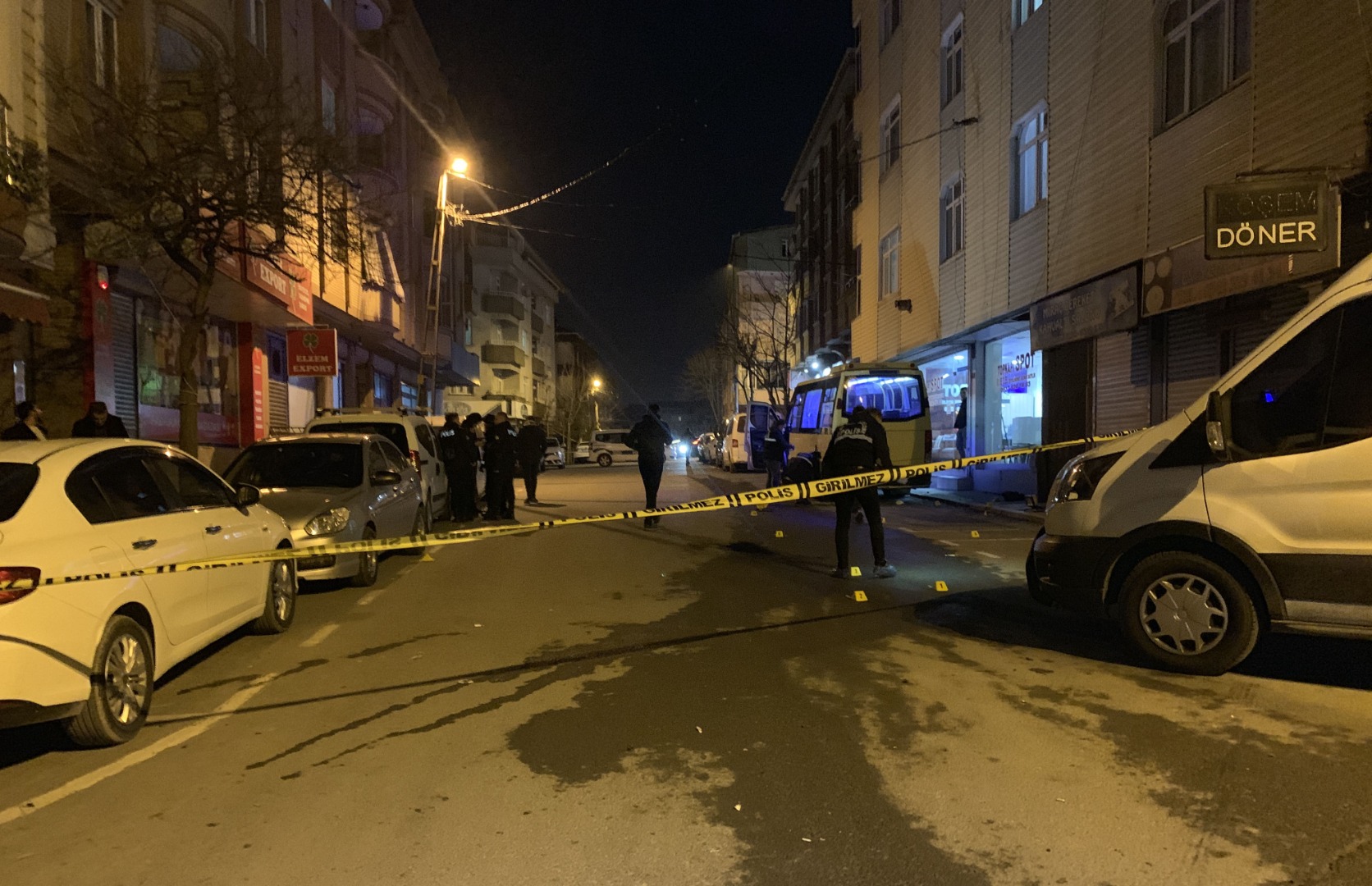 İstanbul’da 5 kişilik gruba silahlı saldırı: 1 ölü, 4 yaralı
