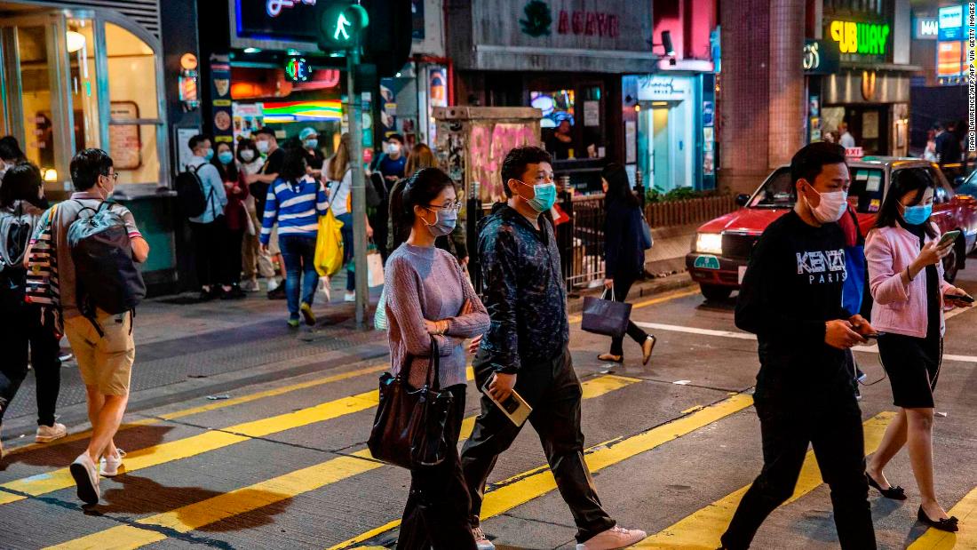 Hong Kong'da Kovid-19 vaka sayılarında rekor kırıldı