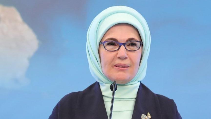 Emine Erdoğan: Hastalığı en hafif seyriyle geçiriyorum