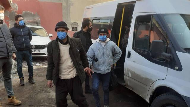 Kars'ta 15 kaçak göçmen yakalandı