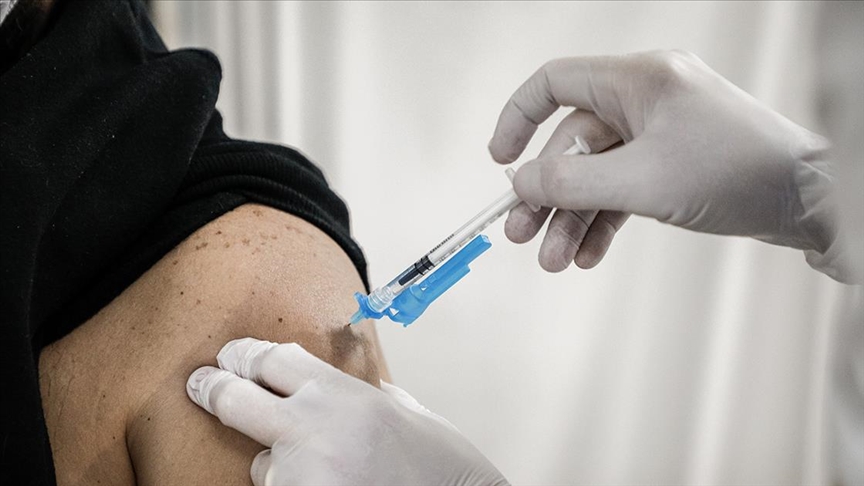 İtalya'da 50 yaş üzerine aşı zorunluluğu