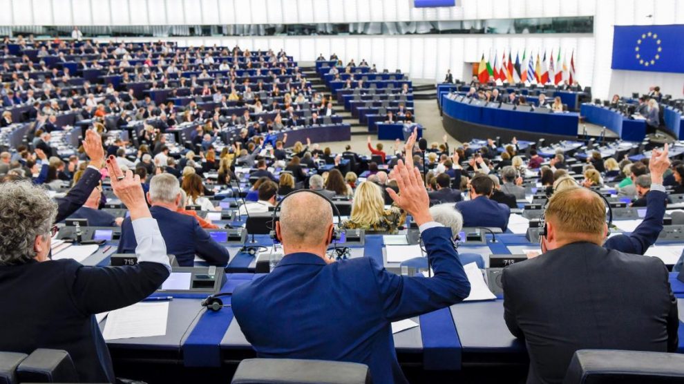 Avrupa Parlamentosu’ndan Ukrayna’ya dev yardıma onay