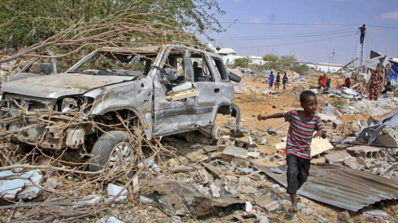 Somali’de intihar saldırısı ‘13 ölü’