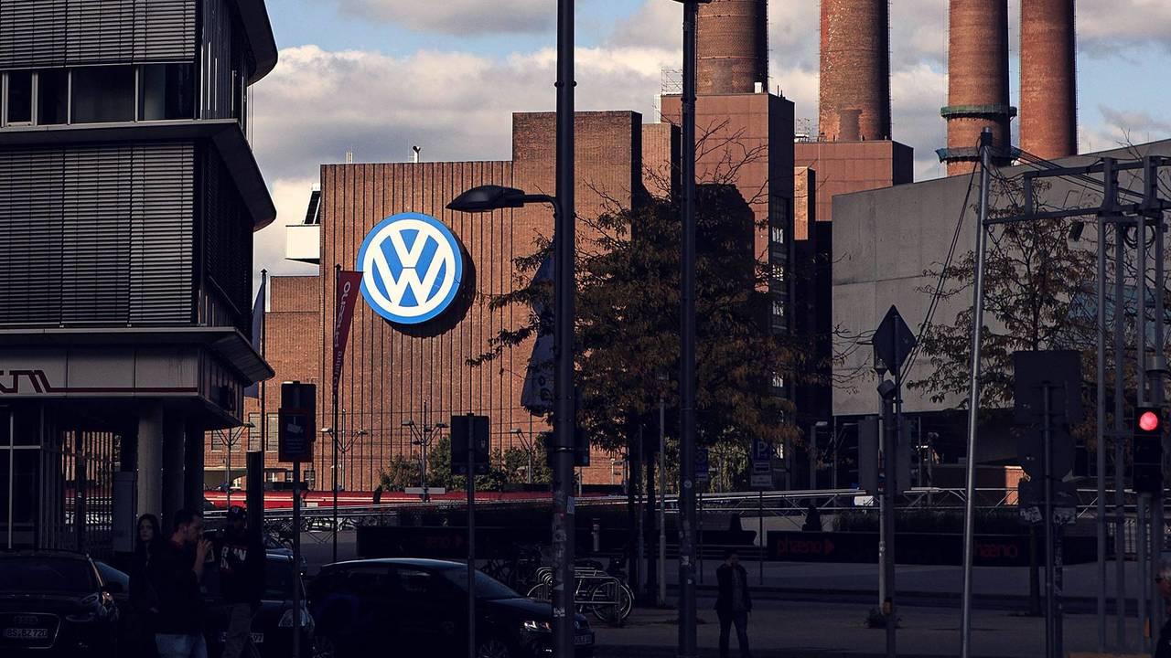 Volkswagen'den beklenmeyen hareket! Porshe'nin hisseleri ne olacak?