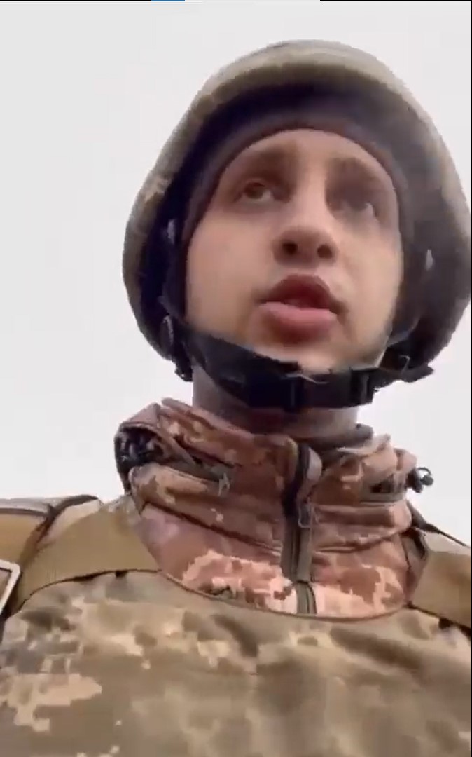 Savaşın acı yüzü: Ukrayna askeri anne babasına seslendi