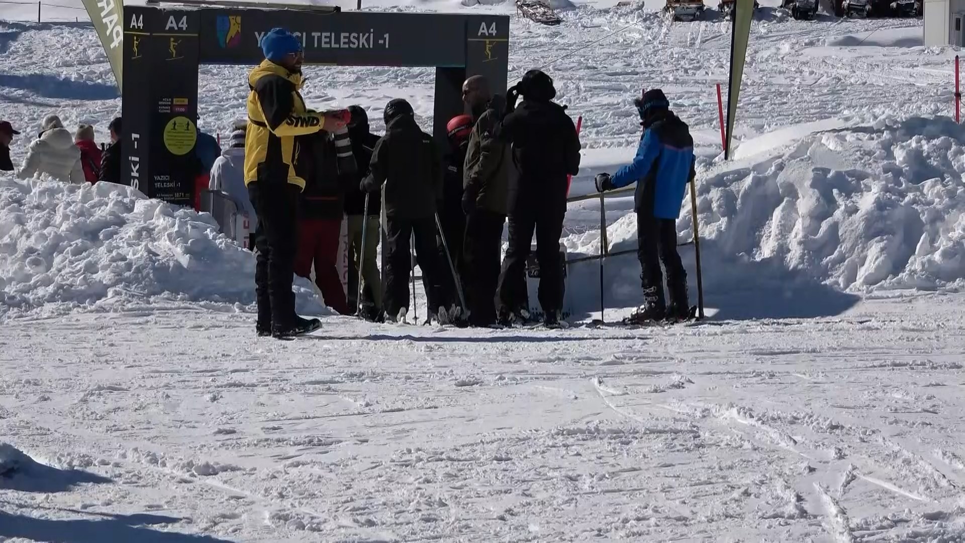 Uludağ'da kar kalınlığı 133 santimetreye ulaştı