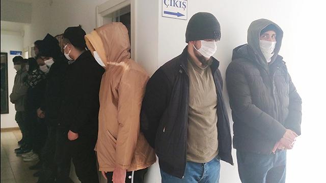 Yunanistan'ın geri ittiği 103 kaçak göçmen kurtarıldı