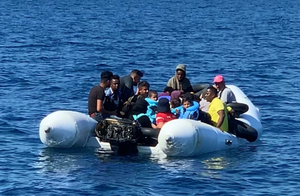 Tunus açıklarında 70 düzensiz göçmen kurtarıldı