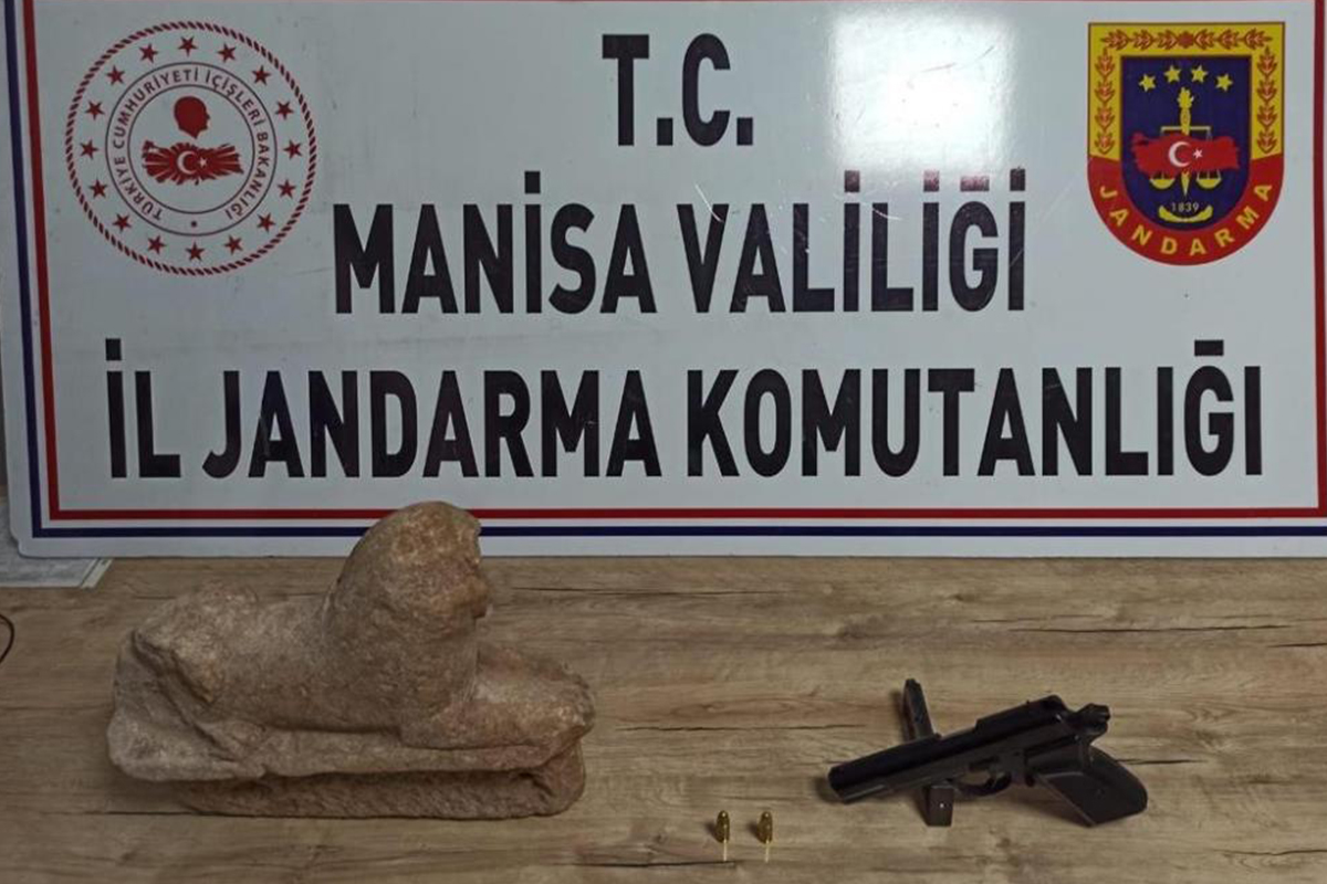 Manisa'da aslan heykeli ele geçirildi