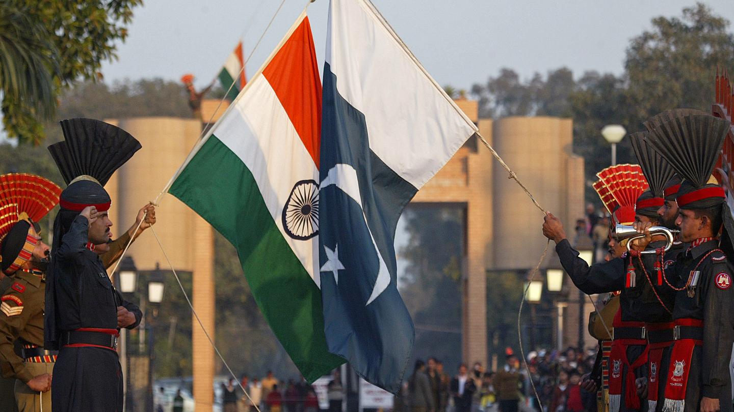 Pakistan'dan, Hindistan'a ait süpersonik cismin Pencap'a düştüğü iddiası